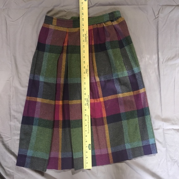 Vintage plaid wool skirt - Picture 4 of 8